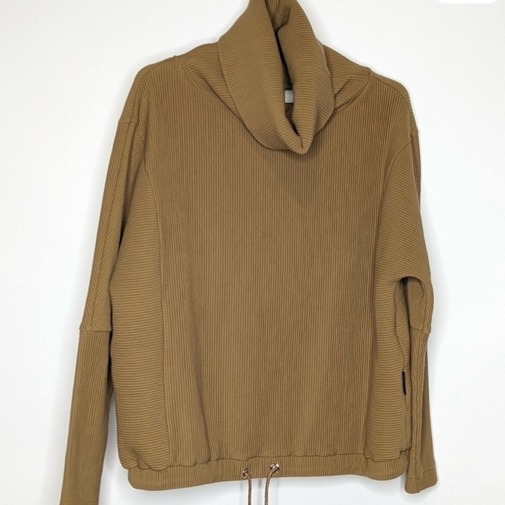 Varley Charles Pullover Sweatshirt Camel Tan Turtleneck Ribbed